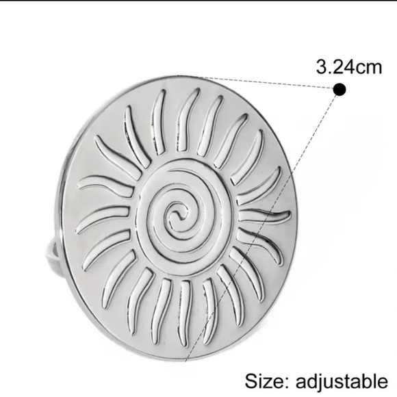 Vintage Sun 18K Gold Stainless Steel Waterproof Ring - Picture 5 of 11